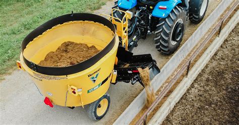 Vermeer VS350 Vertical Feed Mixer for Small Operations